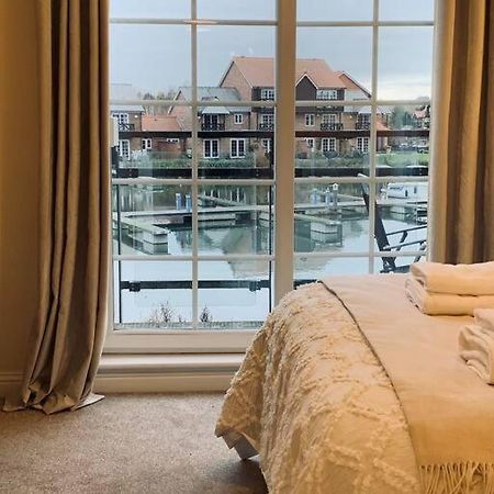 Waterside Townhouse With Balcony And Marina View Apartamento Skellingthorpe Exterior foto
